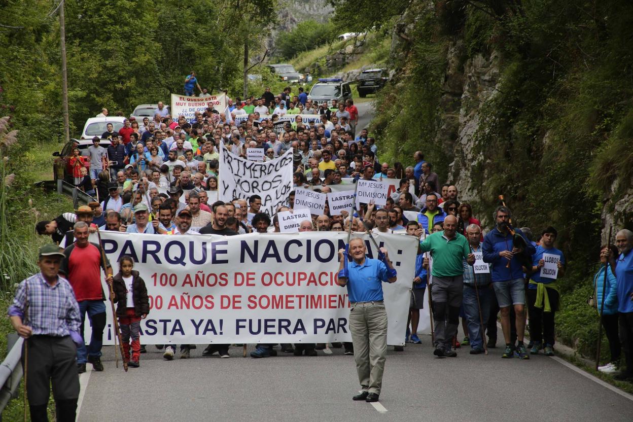 Kiko Rojo en una manifestación en Cabrales en agosto de 2018. 