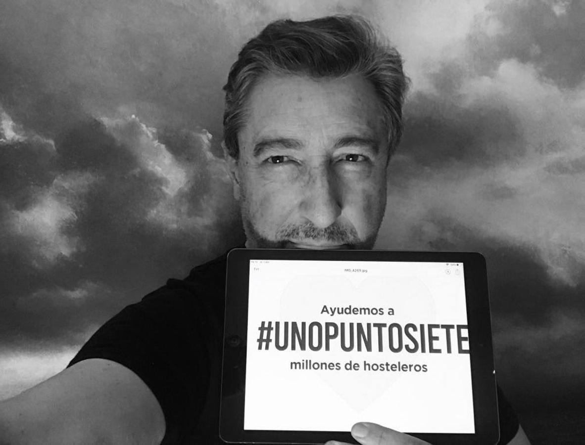 "UnoPuntoSiete millones de profesionales de la hostelería, un tejido humano de generosidad y hospitalidad, necesita medidas de apoyo para recibirte #cuandotodoestotermine. Seamos masa crítica, súmate", escribe Joan Roca en nombre de El Celler de Can Roca (Gerona).