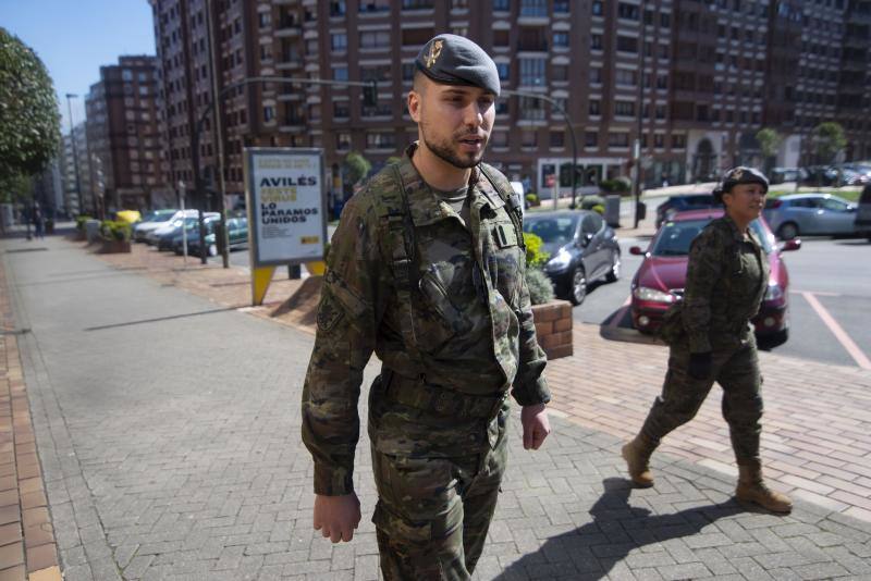 El Ejército ha vuelto a desplegarse en varias zonas del Principado de Asturias para apoyar en las labores de desinfección frente al coronavirus. 