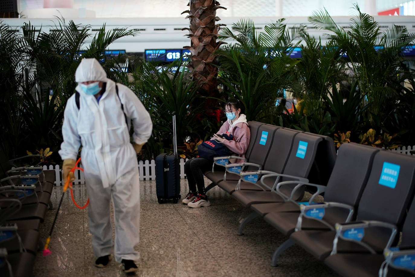 En Wuhan, ciudad china donde comenzó la pandemia, se han levantado las restricciones que mantuvieron cerrada la urbe durante 76 días y poco a poco se va recuperando la normalidad