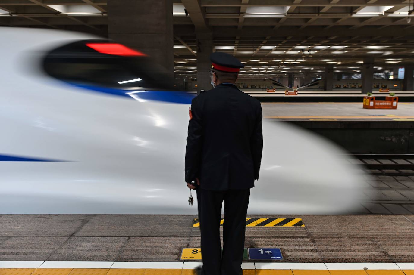 En Wuhan, ciudad china donde comenzó la pandemia, se han levantado las restricciones que mantuvieron cerrada la urbe durante 76 días y poco a poco se va recuperando la normalidad