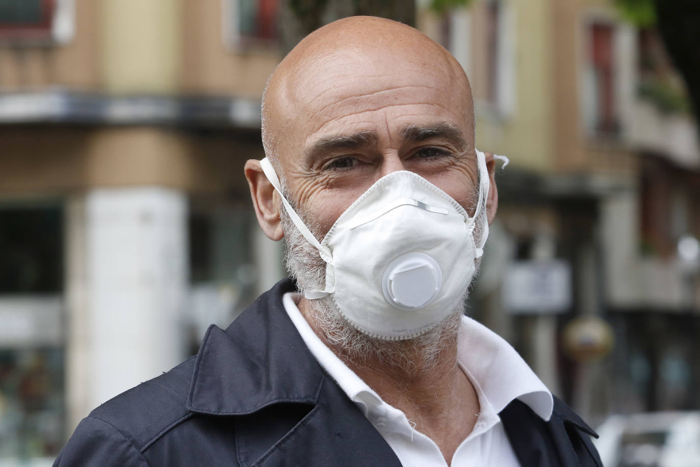 Fotos: Los tipos de mascarillas con los que los asturianos salen a la calle