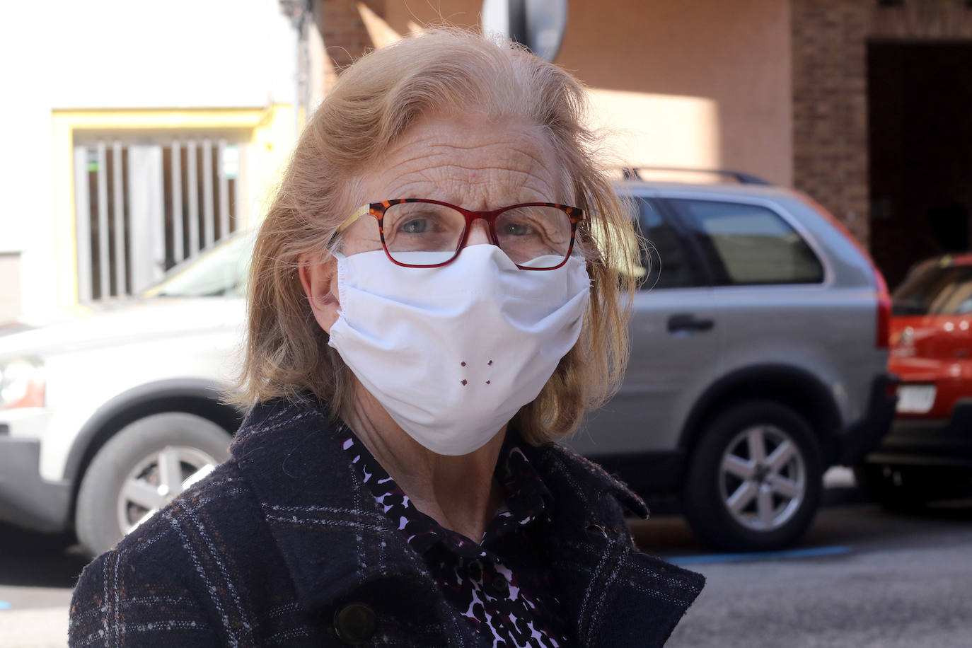 Fotos: Los tipos de mascarillas con los que los asturianos salen a la calle