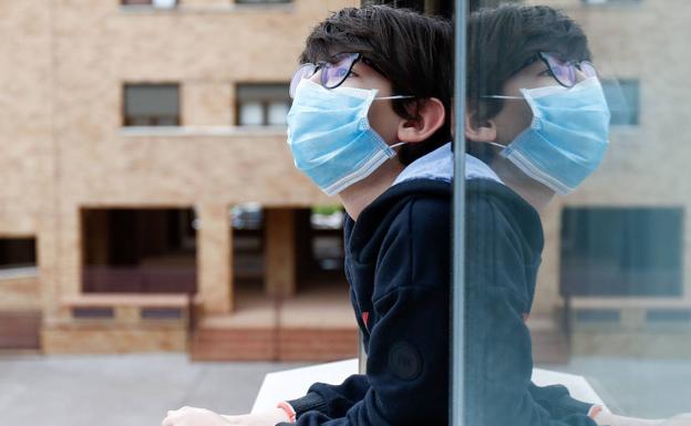 ¿Hay que poner mascarilla a los niños para salir a la calle? 