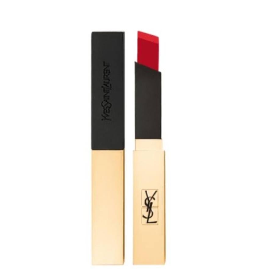 Barra de labios Rouge Pur Couture The Slim de Yves Saint Laurent, 21,95 euros.