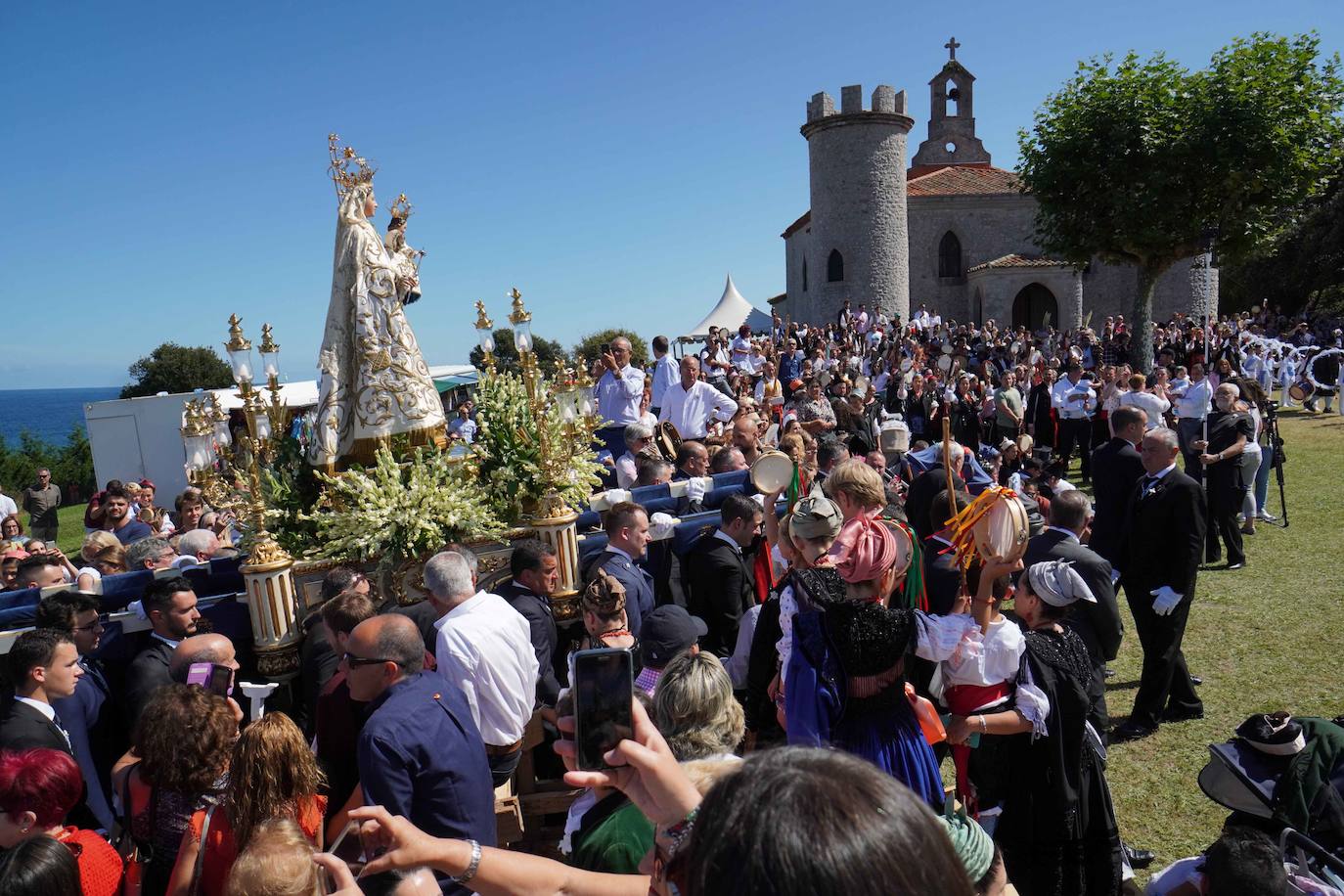 La procesión del año pasado durante la fiesta de La Guía. 
