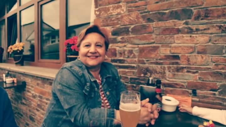 ¡Feliz día de la madre! Te queremos mucho y ánimo que pronto estaremos todos juntos para celebrarlo. Un besazo