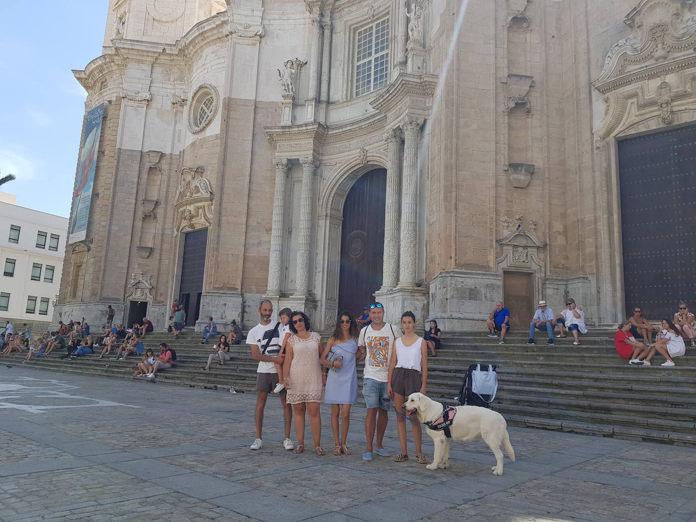 Feliz día de la madre, te queremos muchísimo. Pronto estaremos todos juntos. Graci, Marina y Nico.