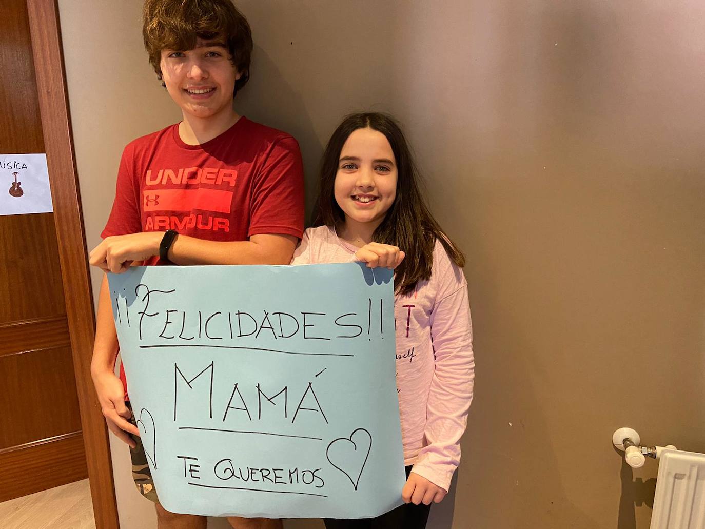 ¡Felicidades mamá! Te queremos