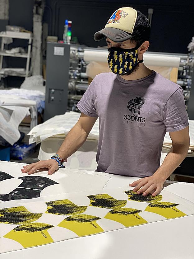 Coronavirus en Asturias | Mascarillas de Gijón para enviar agua a los hospitales