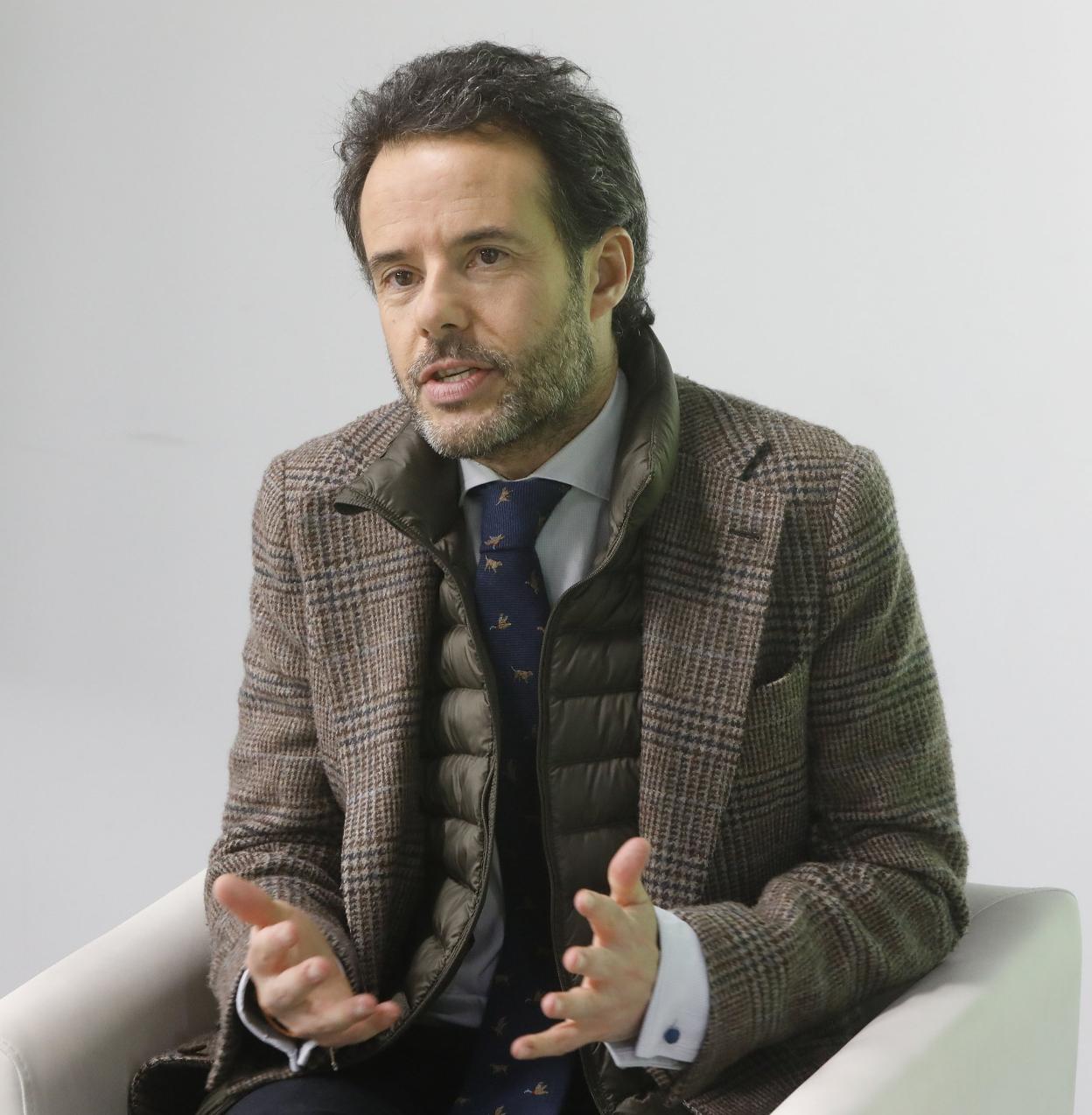 cuesta-garantiza-el-proyecto-de-santullano-como-eje-de-la-recuperaci-n