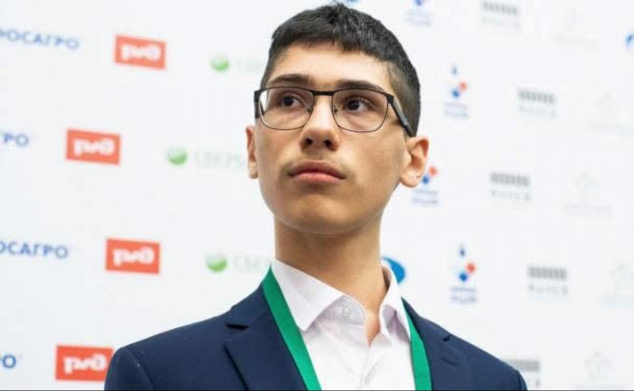 El adolescente gran maestro internacional Alireza Firouzja. 