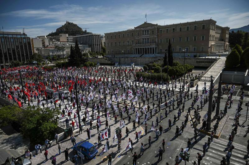 El coronavirus ha dejado imágenes insólitas durante las manifestaciones del 1 de mayo, Día del Trabajador, en todo el mundo. Eso sí, no ha podido con las protestas de países como Grecia, Turquía, Pakistán, Corea del Sur, Lituania o España.