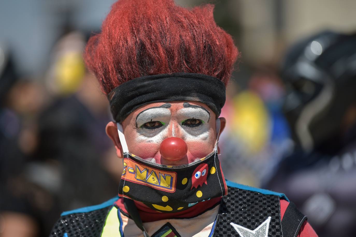 Las calles de todo el mundo se han llenado de las más variopintas mascarillas, desde las reivindicativas hasta la 'patriótica' mascarilla de la portavoz de Vox en el Congreso de los Diputados, Macarena Olona