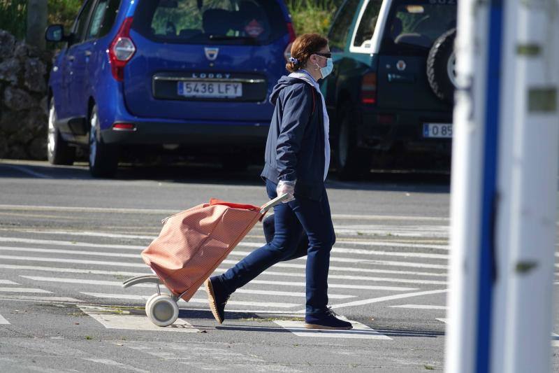 Desde las 6 de esta mañana, deportistas y paseantes reconquistaban las calles del Principado