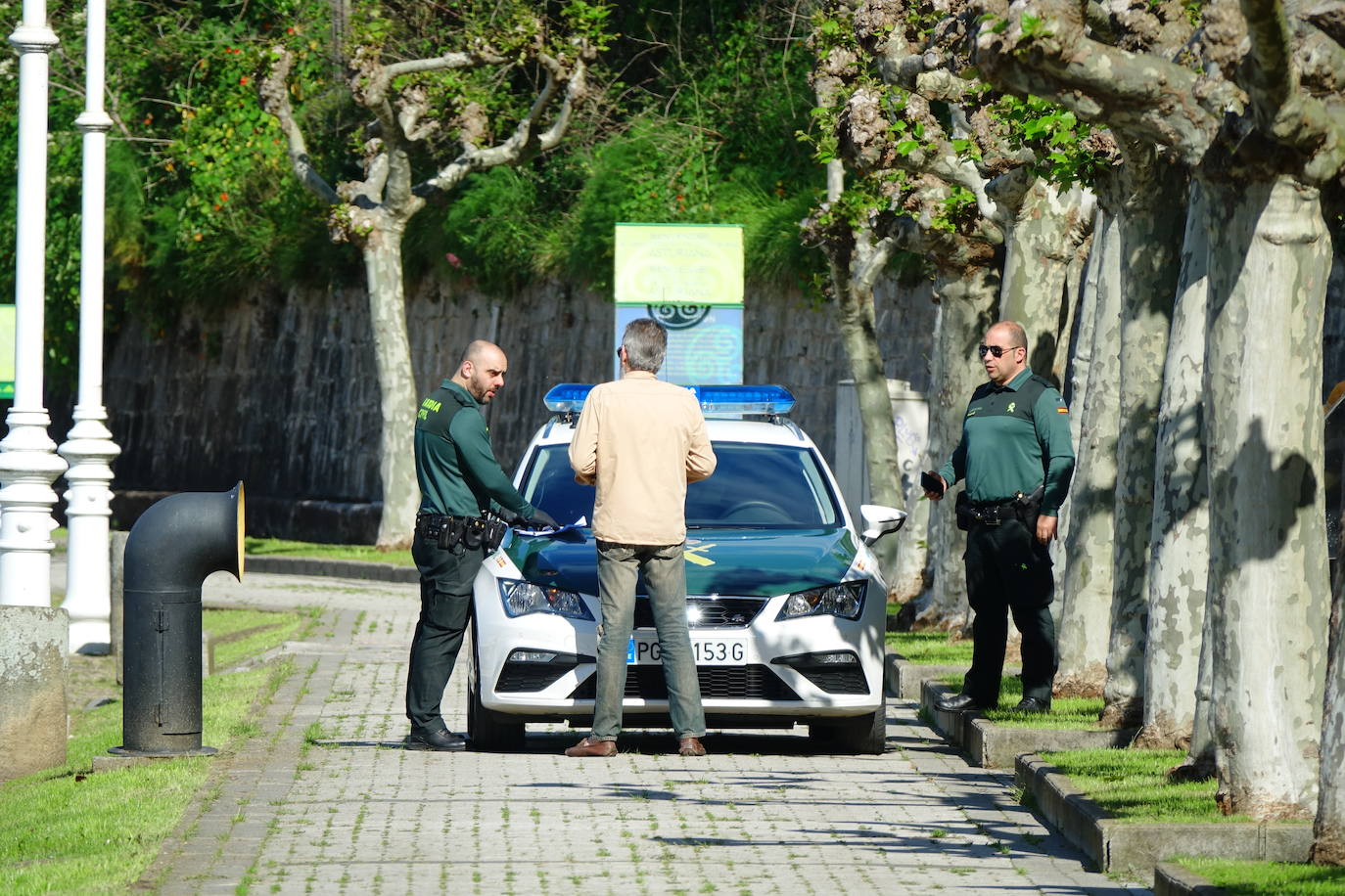 Desde las 6 de esta mañana, deportistas y paseantes reconquistaban las calles del Principado