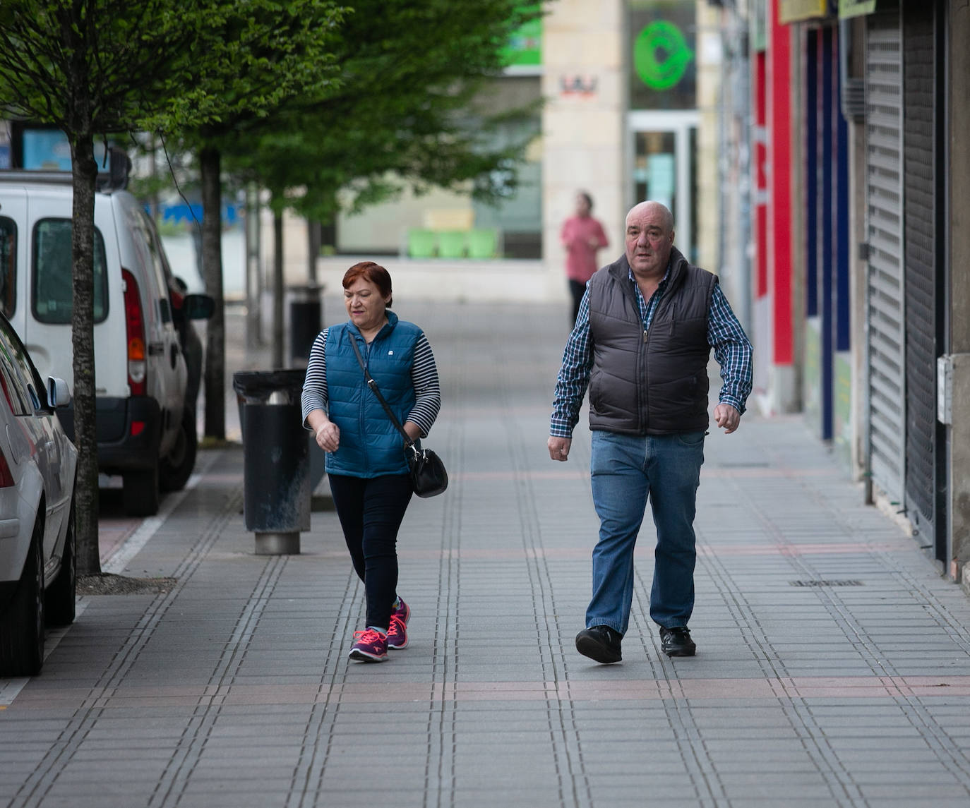 Desde las 6 de esta mañana, deportistas y paseantes reconquistaban las calles del Principado