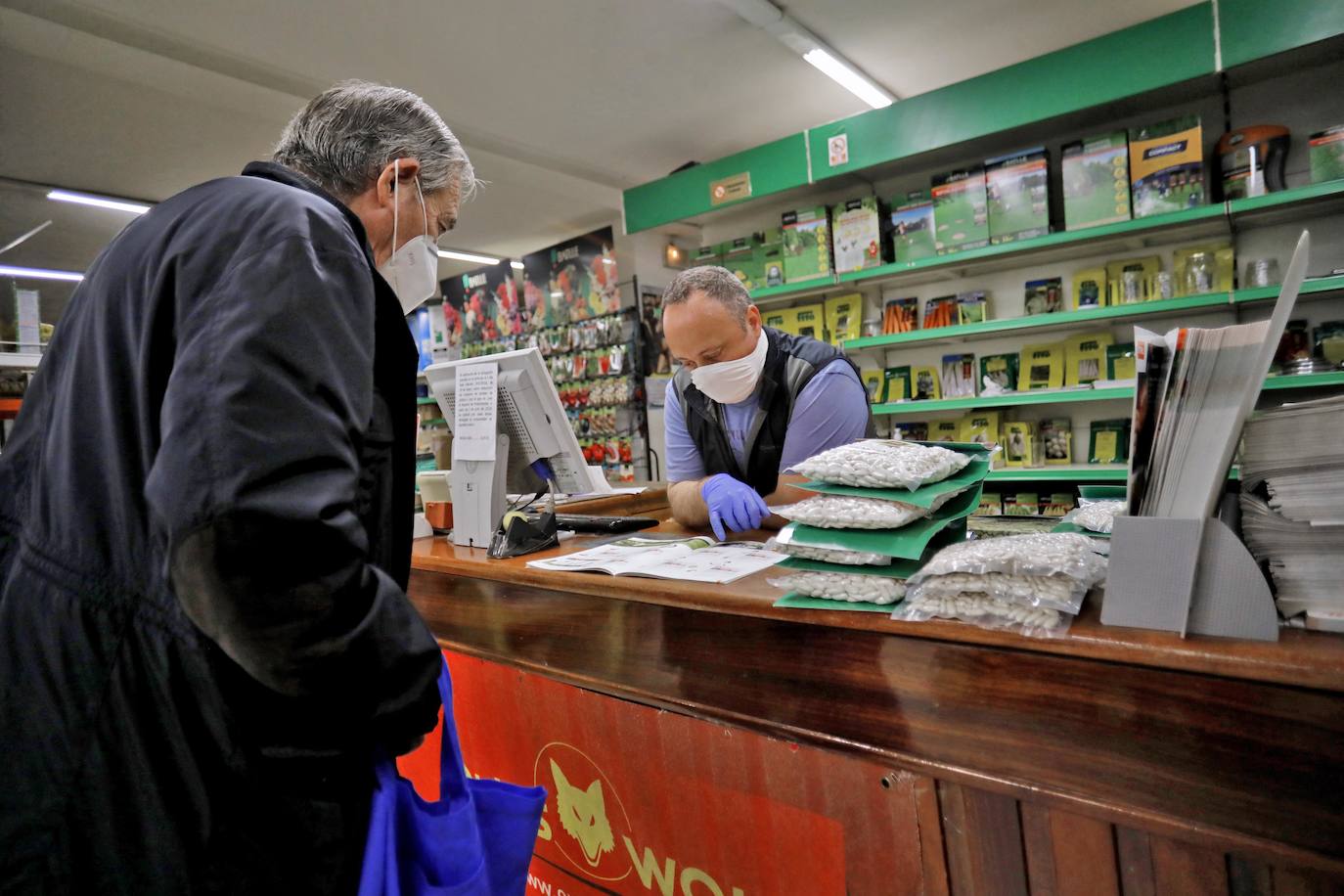 Después de un fin de semana en el que los asturianos comenzaron a salir de sus casas con el permiso por franjas temporales para hacer deporte, la región ha se adentra en la primera semana de desescalada. Comienza la fase cero, la que permitirá poco a poco ir retomando la actividad o a lo que el Gobierno ha llamado 'nueva normalidad'. 