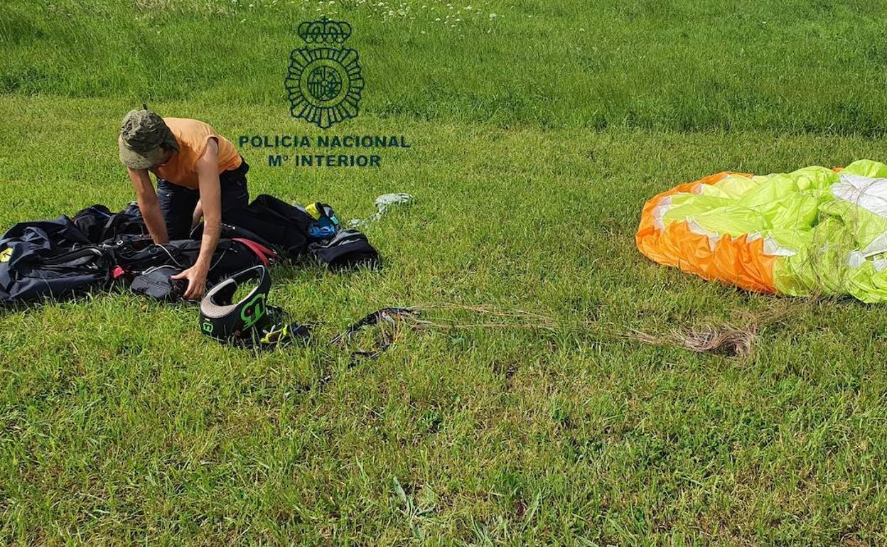 El parapentista sancionado en Oviedo.