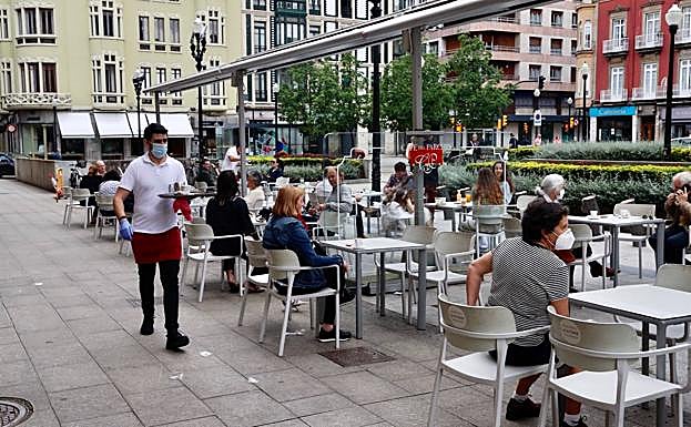 Desescalada | Los pueblos asturianos se animan, las ciudades a medio gas