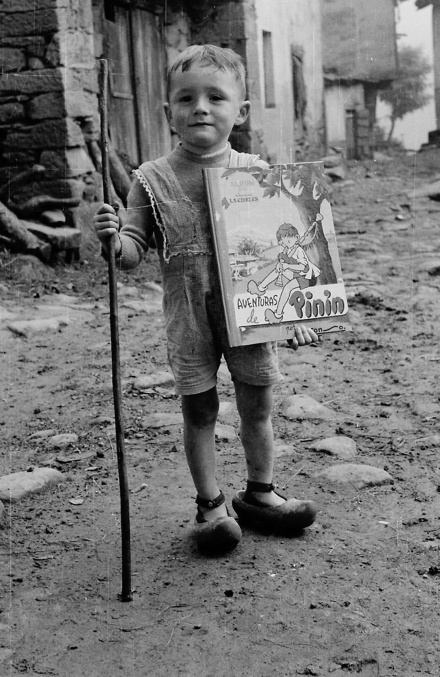 Con motivo del Día de los Museos el Museo del Pueblo de Asturias pone a disposición del público 40.000 imágenes de su colección que ya se pueden consultar online y que permite viajar en el tiempo entre los años 1.880 y 2.000. 
