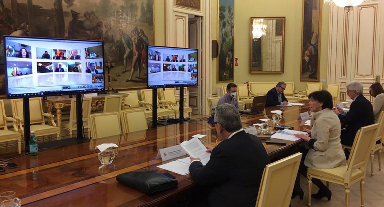 La ministra Celáa preside la videoconferencia con las comunidades autónomas. 