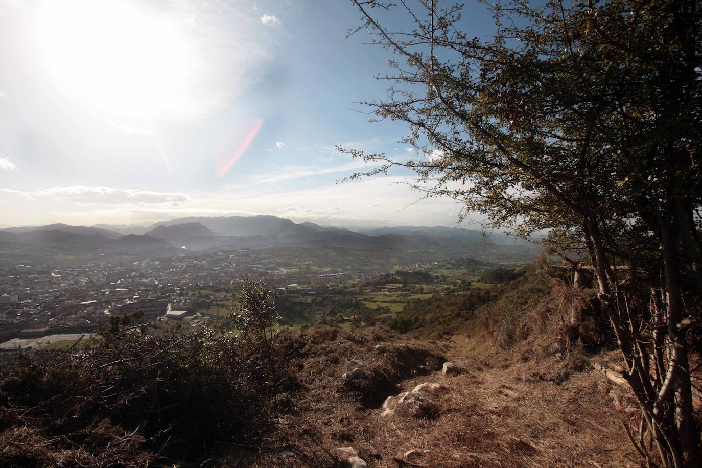 Vistas havia el Aramo desde el Naranco.