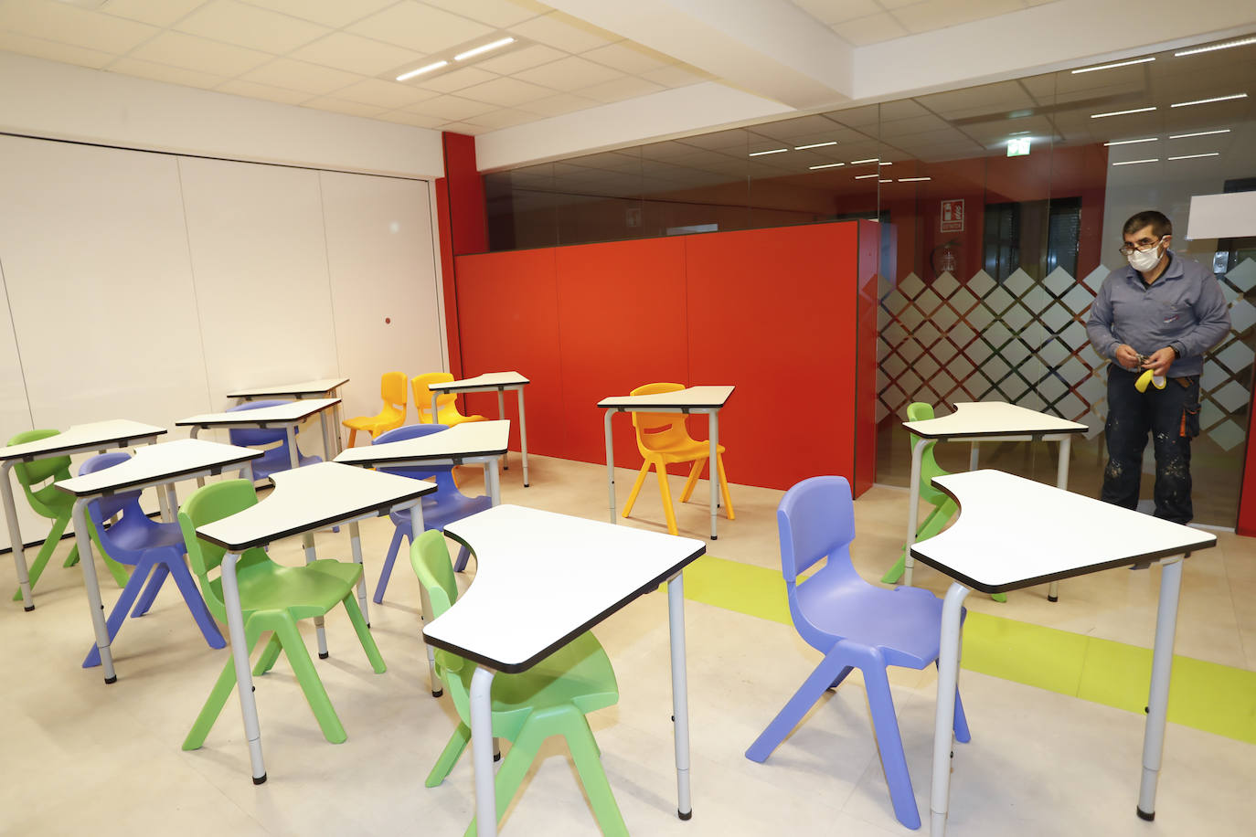 Fotos: Los centros educativos asturianos se preparan para su reapertura