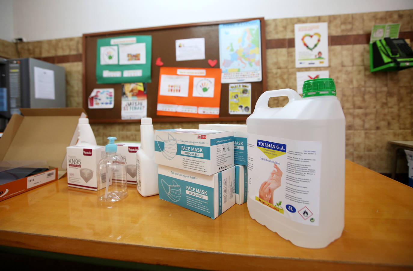 Fotos: Los centros educativos asturianos se preparan para su reapertura