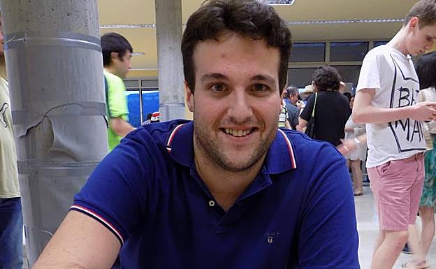 Imagen principal - Enrique Álvarez, Jesús Lobo y Saúll Viñuela