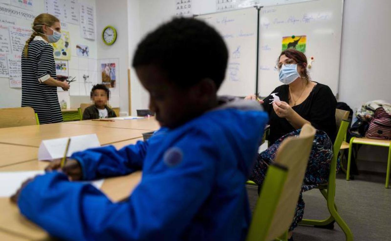 Una escuela de Francia, tras la reapertura de las aulas. 