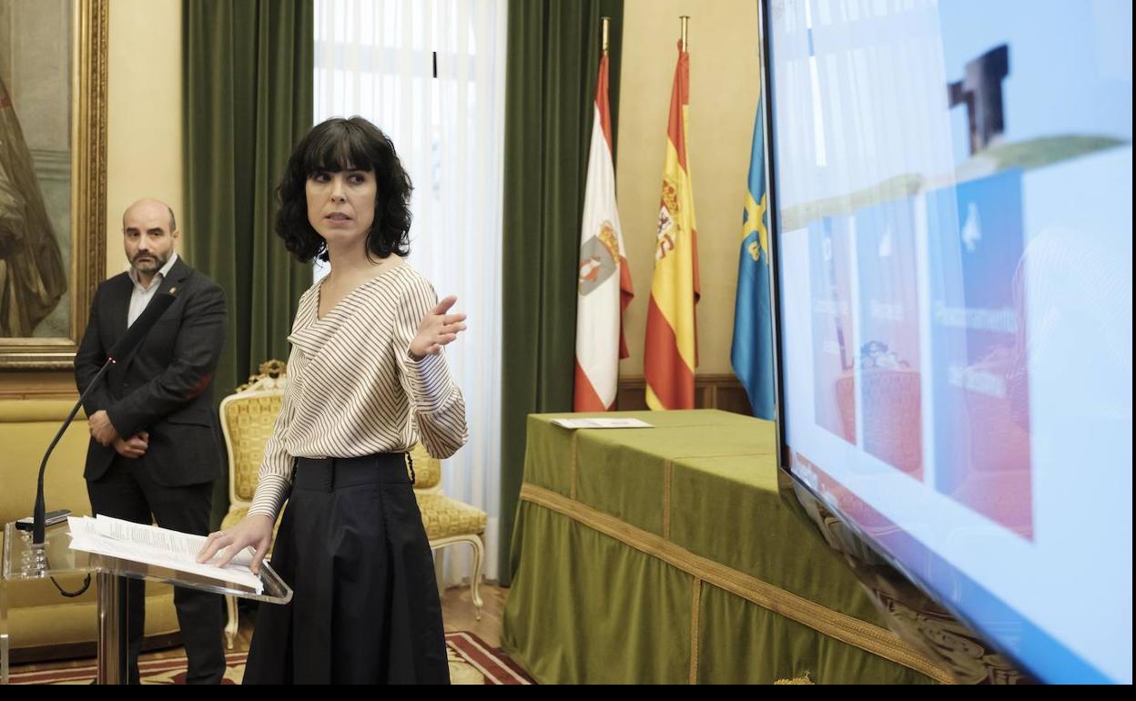 Ángela Baños, en una presentación de un programa organizado por Divertia