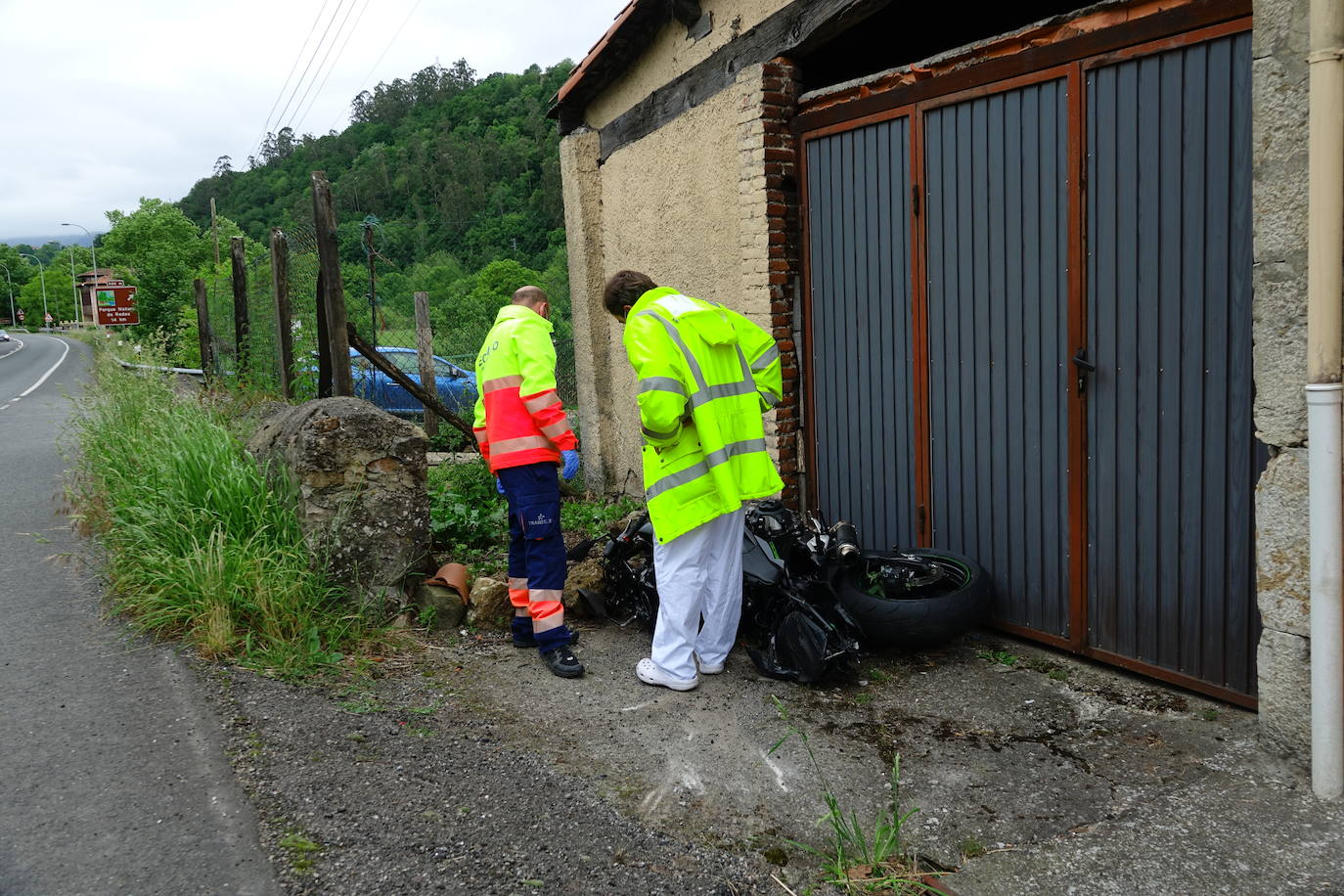 El conductor se salió de la carretera.