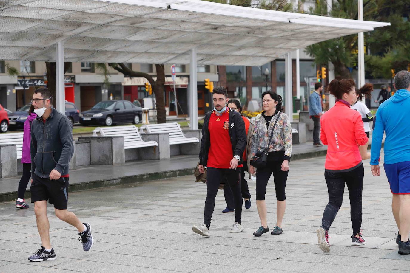 Las calles se llenan de gente el último sábado previo a la entrada en la tercera etapa de la desescalada. La región está preparada pero debe esperar al lunes para disfrutar de mayor apertura a la actividad social.