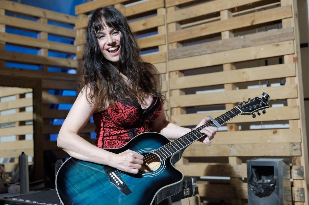Beatriz Rico, el año pasado, justo antes de su concierto en el Botánico de Gijón. 