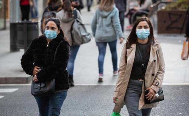 Usar las mascarillas no provoca déficit de oxígeno o «intoxicación por inhalación del propio CO2»