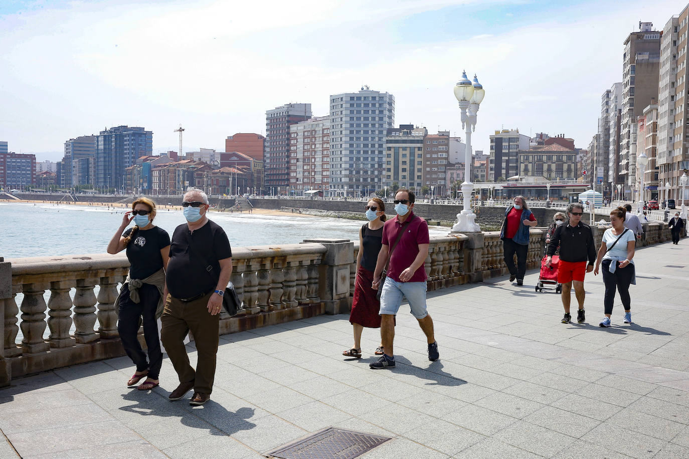 Los asturianos recuperan poco a poco una cierta normalidad en su día a día en pleno proceso de desescalada