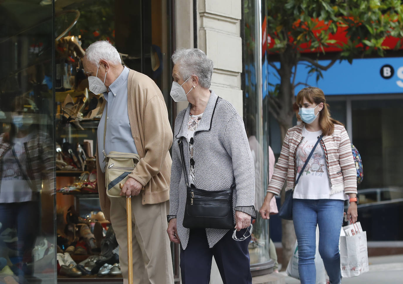 Los asturianos recuperan poco a poco una cierta normalidad en su día a día en pleno proceso de desescalada