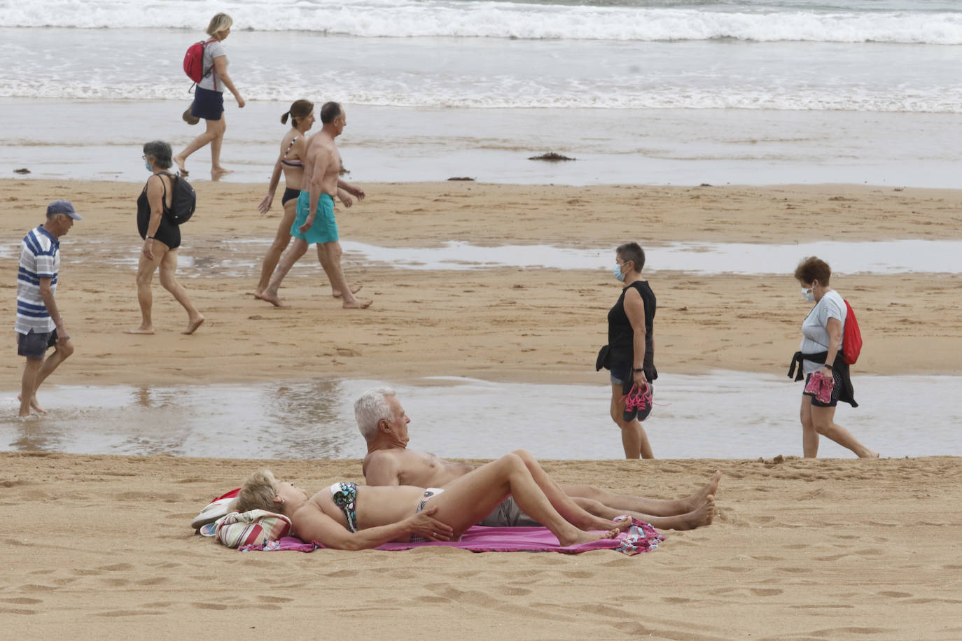 Los asturianos recuperan poco a poco una cierta normalidad en su día a día en pleno proceso de desescalada