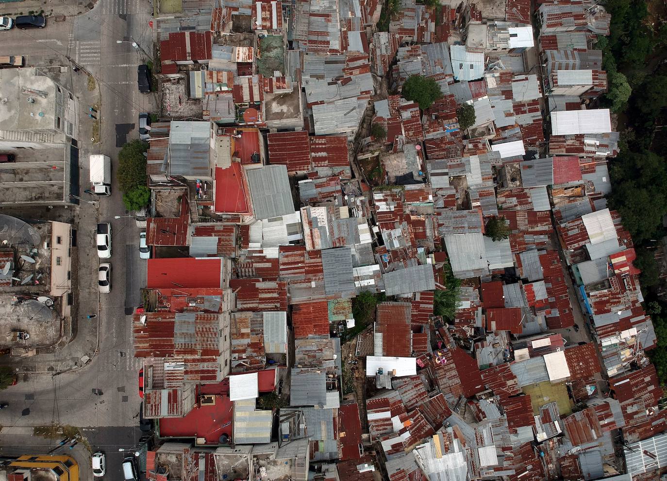 Guatemala | El coronavirus ha sacudido a gran parte del mundo. Los vecindarios superpoblados y una gran población dentro de los niveles de pobreza son un gran desafío que enfrentan los países latinoamericanos durante la pandemia global. 