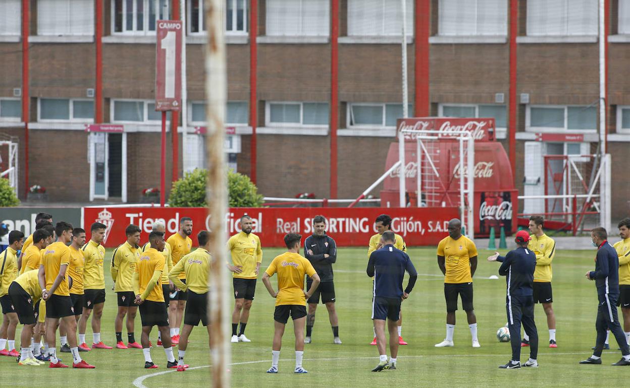 Sesión de entrenamiento del Sporting este miércoles.