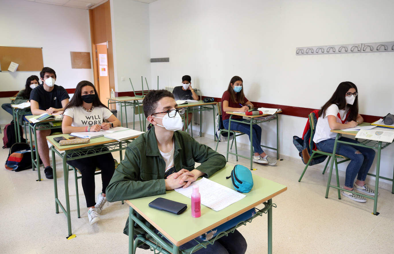 Los centros de secundaria de Oviedo hoy han abierto sus puertas