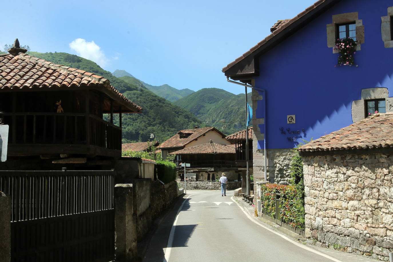 El confinamiento ha hecho que muchos vaen los pueblos como una oportunidad para vivir o al menos descansar.