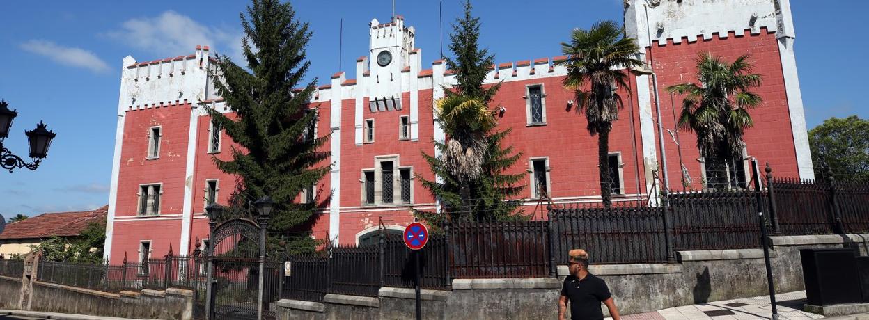 La antigua fábrica de armas de La Vega, en el punto de mira del equipo de gobierno del Partido Popular y Ciudadanos para su nuevo proyecto del Bulevar de Santullano. 