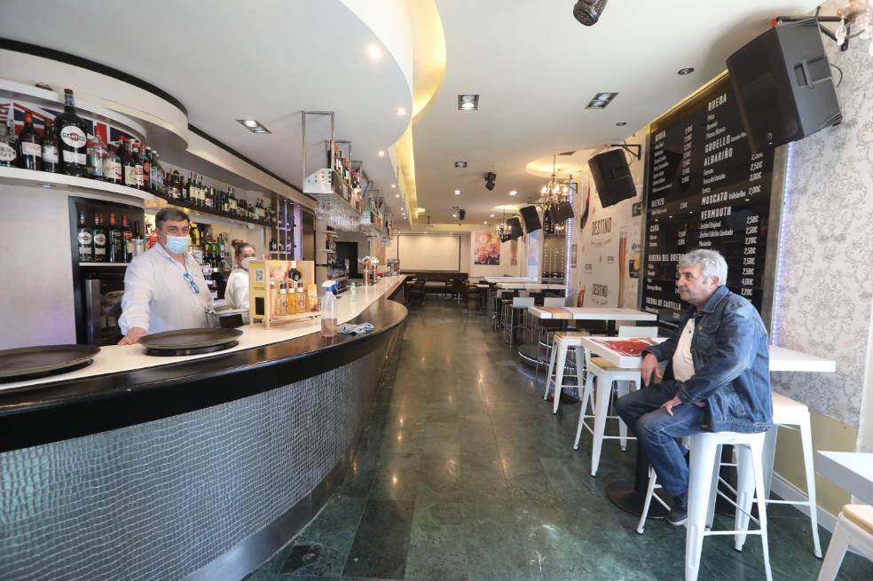 La hostelería abre las barras con muchas dudas