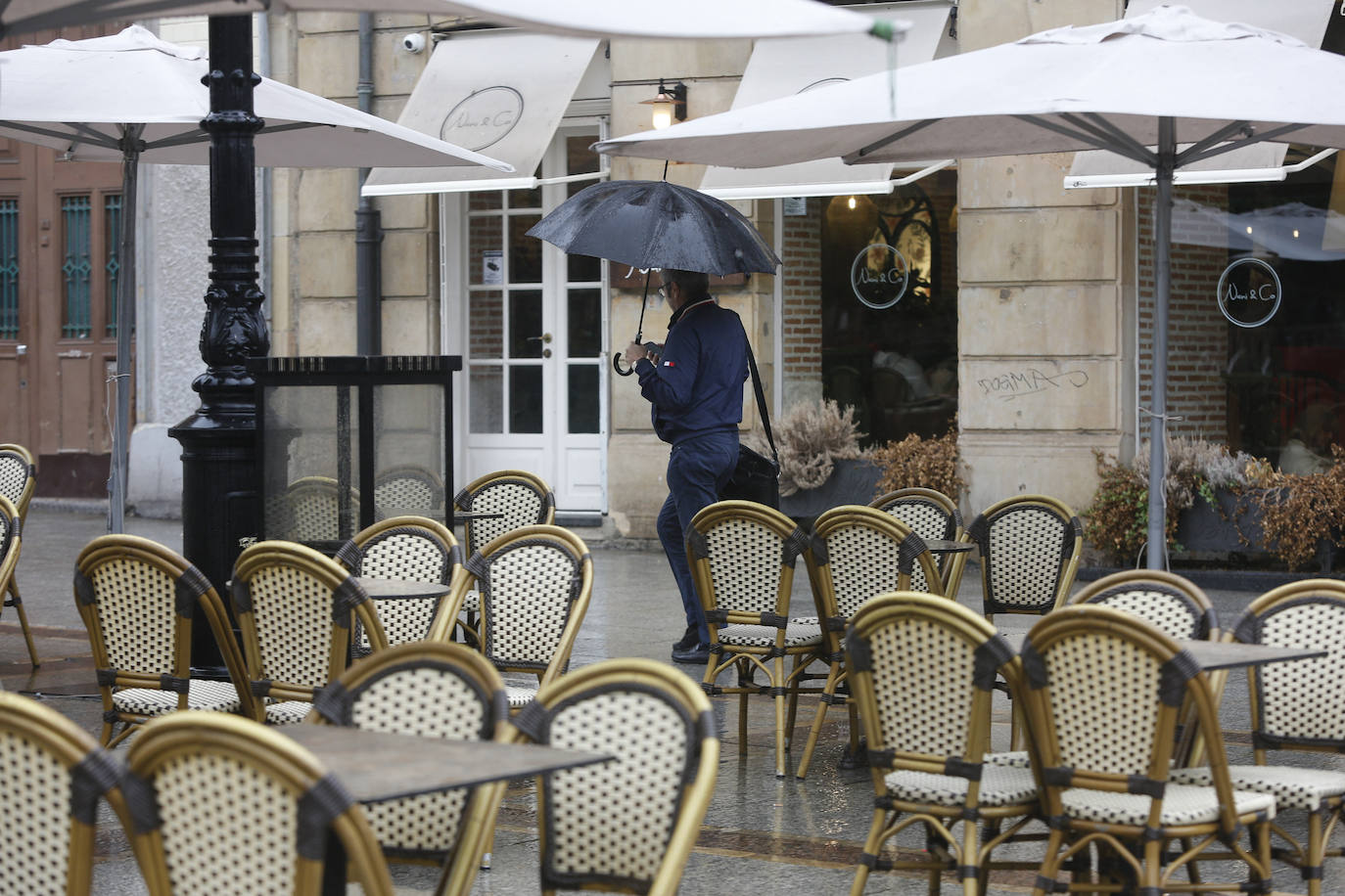 La borrasca ha hecho cambiar los termómetros y ha ocultado el sol de día precedentes. Y seguirá así hasta el fin de semana cuando se espera que se vuelvan a abrir claros.