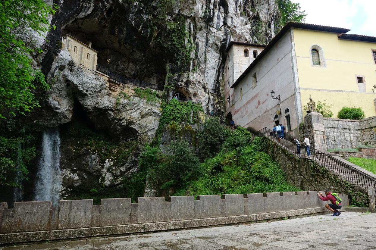 El cierre primero y la escasez de visitantes después hicieron que los ingresos bajasen considerablemente. 
