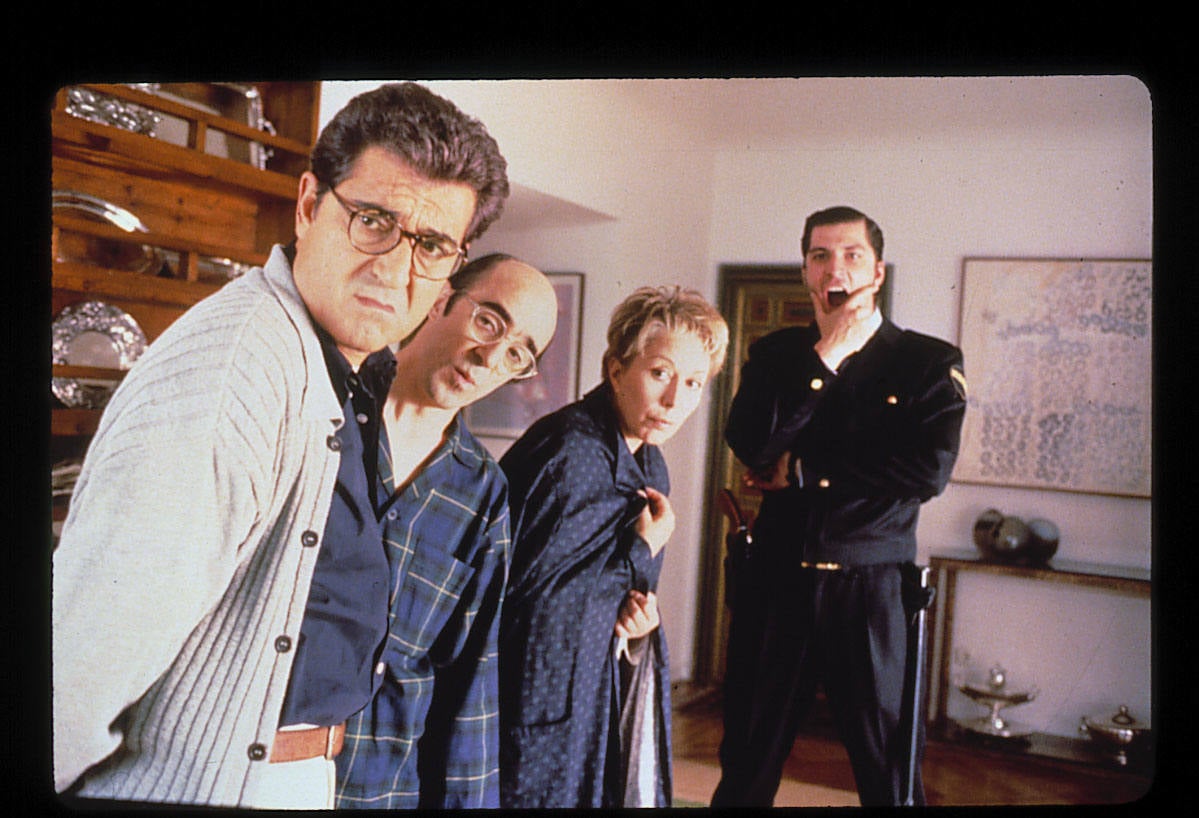 'Sin vergüenza' y '¿Por qué lo llaman amor cuando quieren decir sexo?' la coronaron con sendo premios Goya a mejor actriz de reparto, pero la carrera cinematográfica de Rosa María Sardá, fallecida a los 78 años, está plagada de títulos que le hicieron merecedora también de la Medalla de Oro de la Academia. A lo largo de su carrera ha compartido escena con muchos nombres conocidos del cine español como Fernando Fernán Gómez.