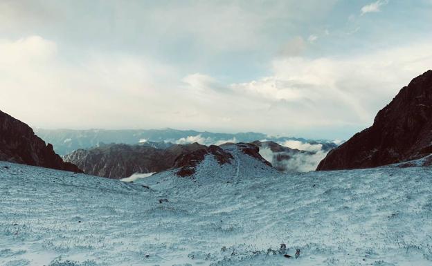 Espectacular nevada en las cimas asturianas