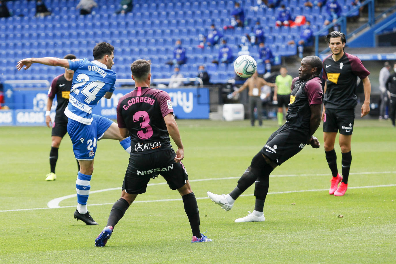 Fotos: Dépor-Sporting, en imágenes